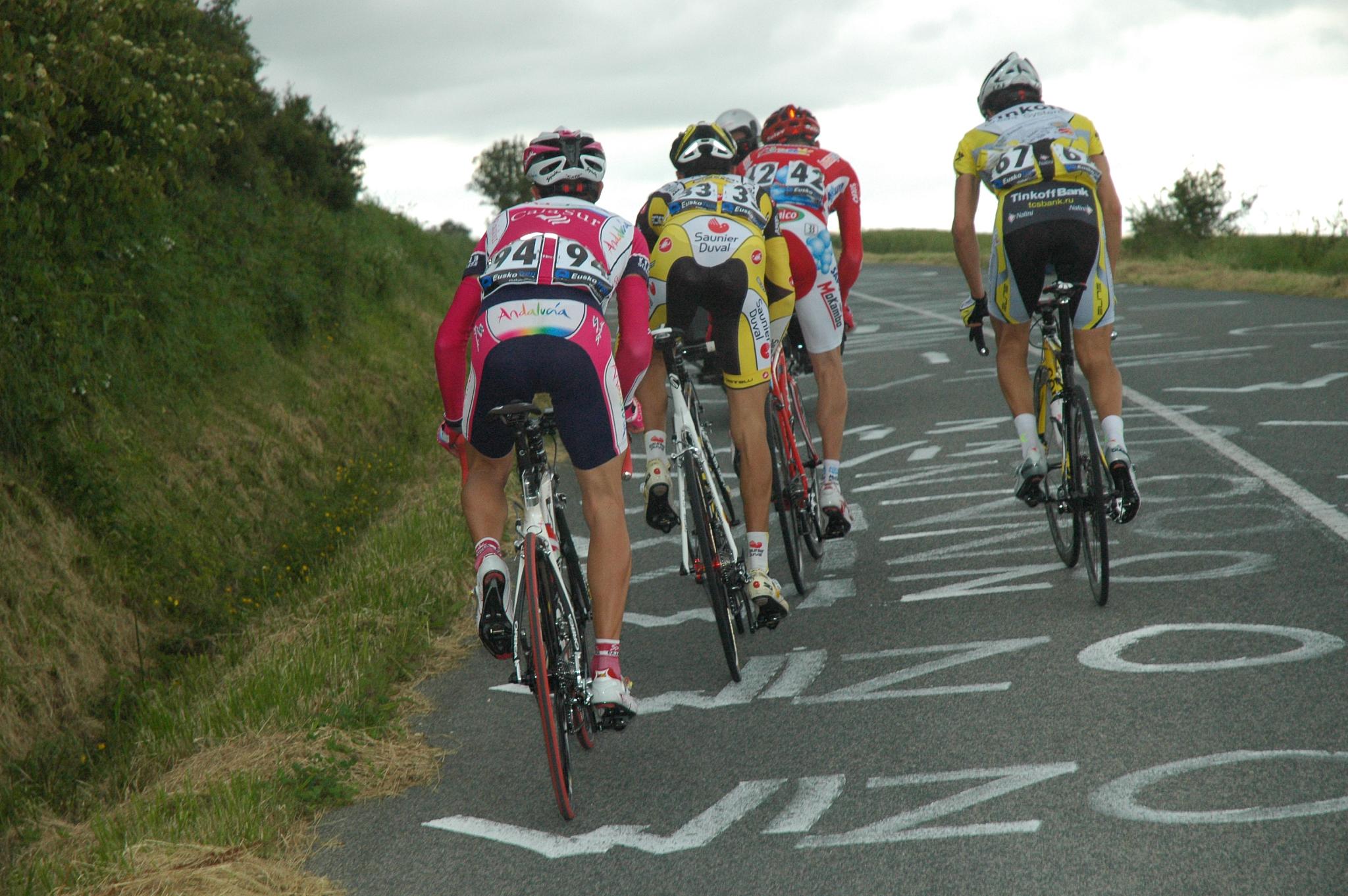 riders_climbing